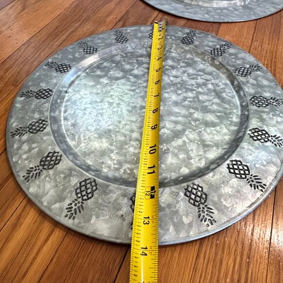 Set of 4 Tiki Pineapple Galvanized Metal Plate Chargers – 13.75” Diameter - Picture 9 of 9